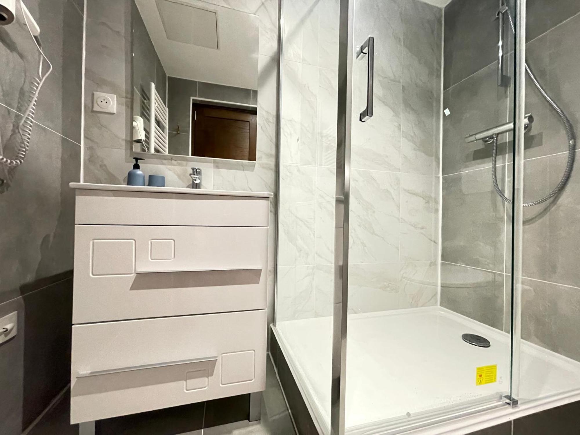 Apartment Mega Cool Flat France Suisse *