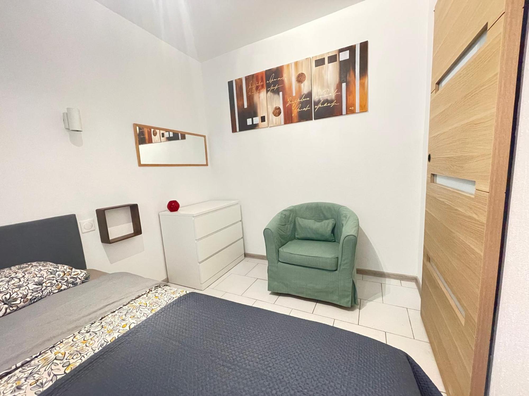 Mega Cool Flat France Suisse Apartment